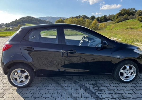 Mazda 2 cena 12900 przebieg: 195000, rok produkcji 2010 z Janikowo małe 137